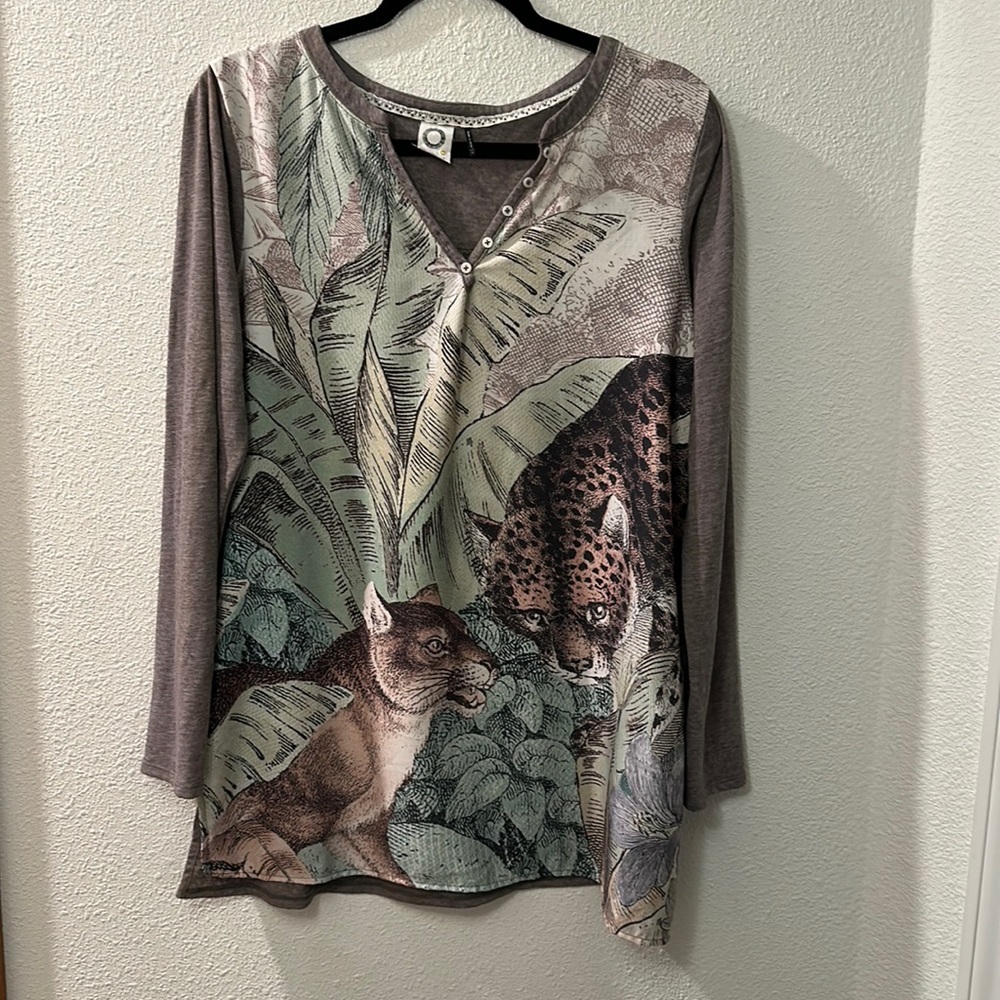 Anthropologie Akemi + Kin flowy long sleeve linen top